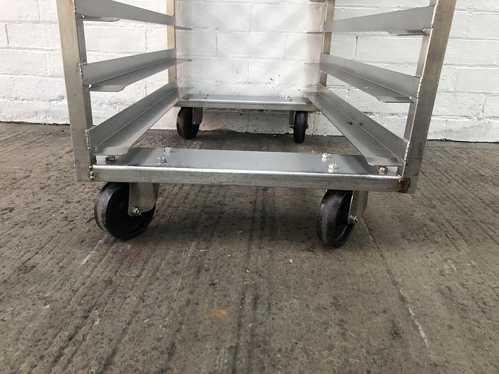 Refurbished 18 Runner 18" x 30" Tray Size Bakery/ Confectionary Rack