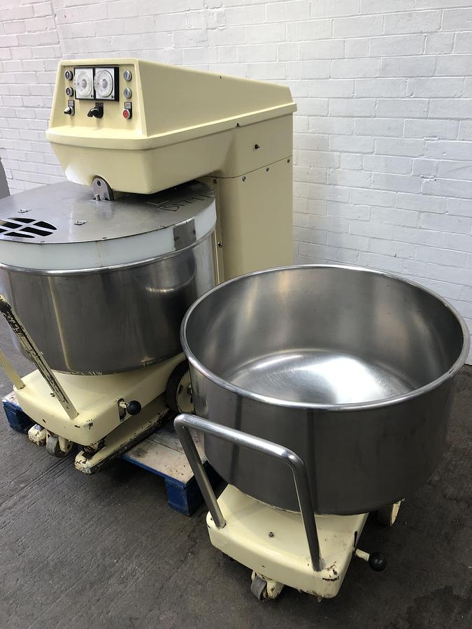 Used Kemper ST75A, 120kg (dough capacity) Spiral Mixer, 2 speed, 2 timers, supplied with 2 bowls