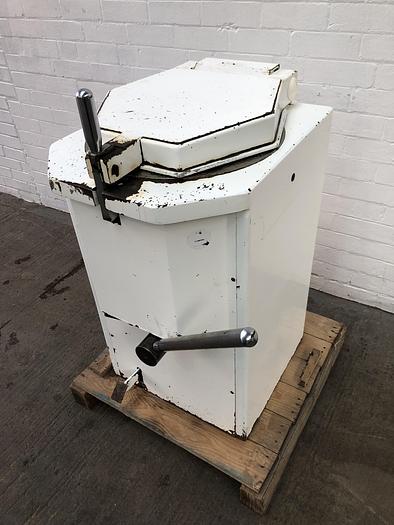 Used Novapan 37Pc hexagonal Manual Scone Cutter