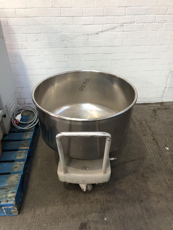 Used Kemper ST75A, 120kg (dough capacity) Spiral Mixer, 2 speed, 2 timers, supplied with 2 bowls