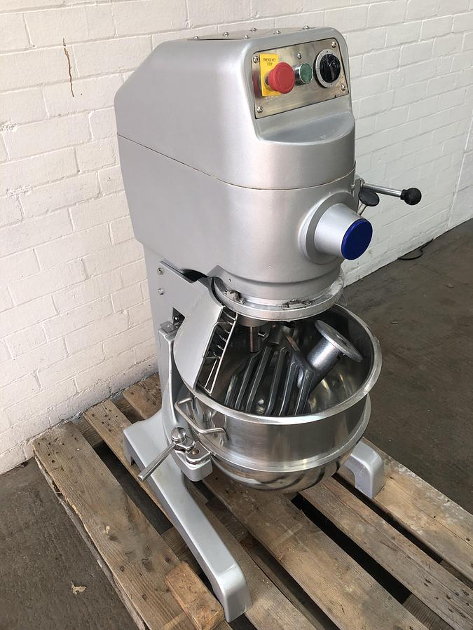 Used Chefquip 30ltr Planetary Mixer complete with Stainless Steel Bowl, Beater and Hook