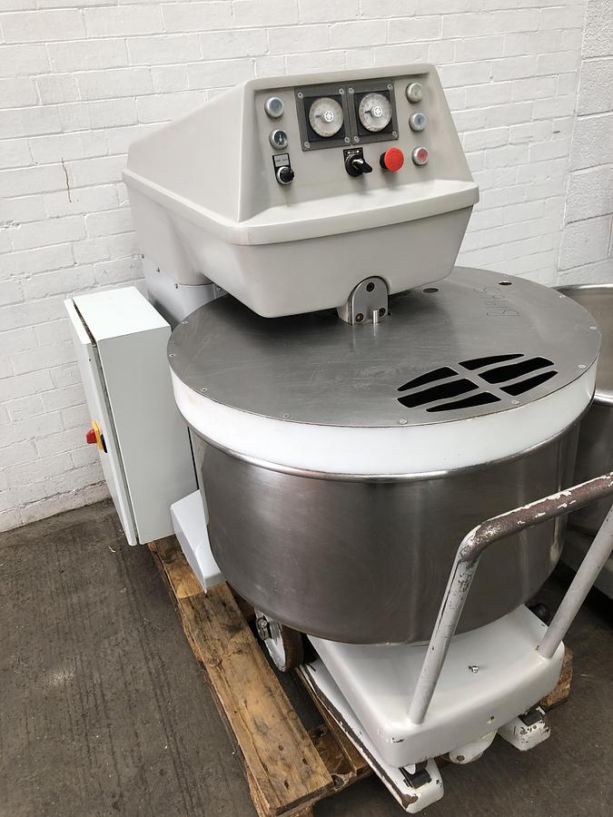 Used Kemper ST75A, 120kg (dough capacity) Spiral Mixer, 2 speed, 2 timers, supplied with 2 bowls