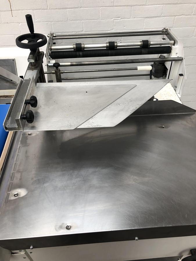 Used BlueBird Swallow semi automatic L Sealer 600 by 600 Seal area