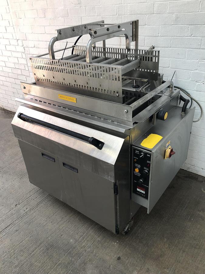 Used Mono Aztec Doughnut fryer