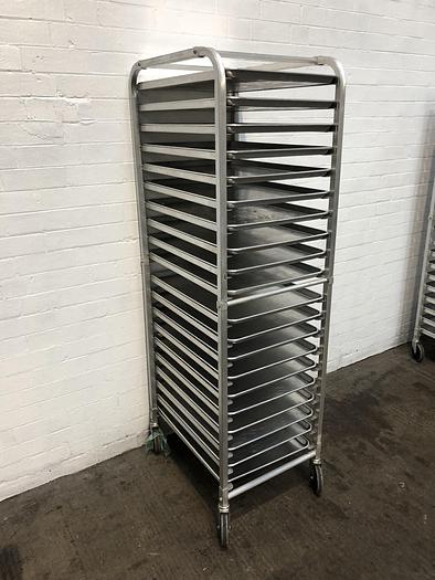 Used Stainless Steel 20 Runner 655mm x 450mm Tray Size Gastro Rack