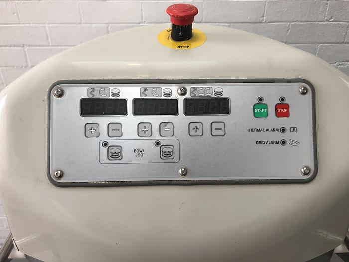 Used 2009 Mondial Forni Matrix 80/A