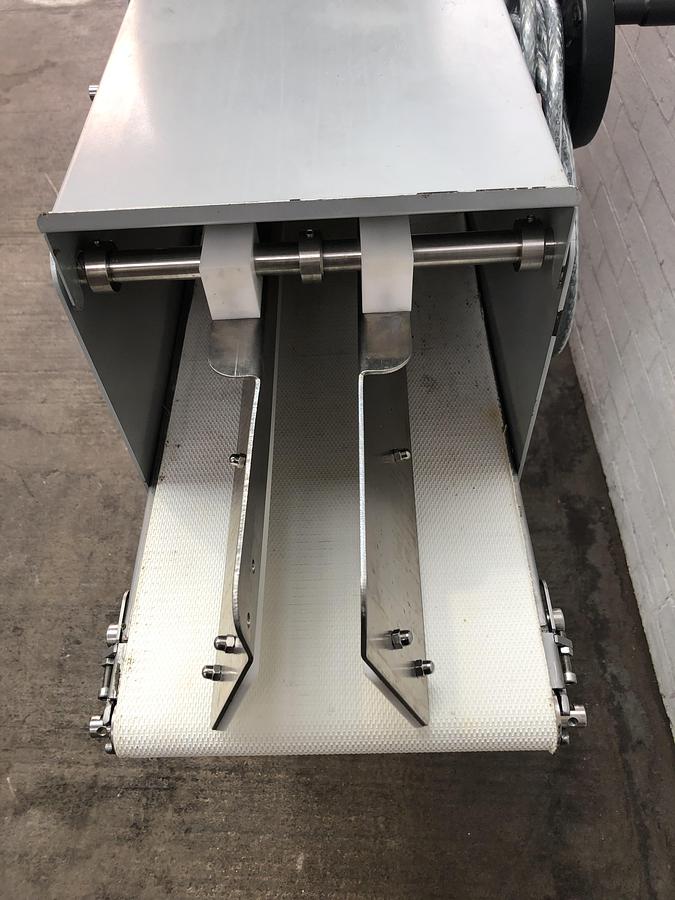 Used Artezen Calybra 1.0 Volumetric Dough Divider, 260-1050g