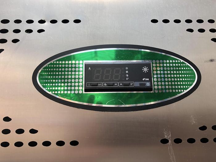 Used Fosters Freezer to take 18" x 30" Runners