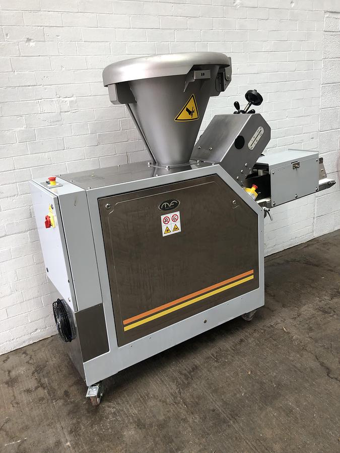 Used Artezen Calybra 1.0 Volumetric Dough Divider, 260-1050g