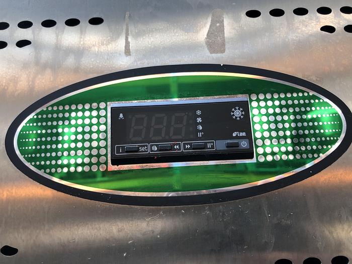 Used Fosters fridge, To take 18" x 30" Runners