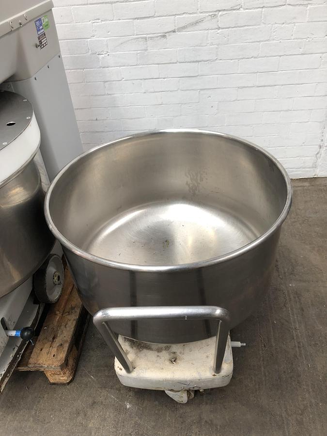 Used Kemper ST75A, 120kg (dough capacity) Spiral Mixer, 2 speed, 2 timers, supplied with 2 bowls