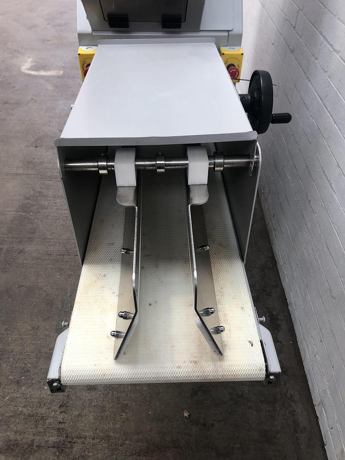 Used Mondial Forni SV2 Volumetric Dough Divider 260g - 1050g Weight Range