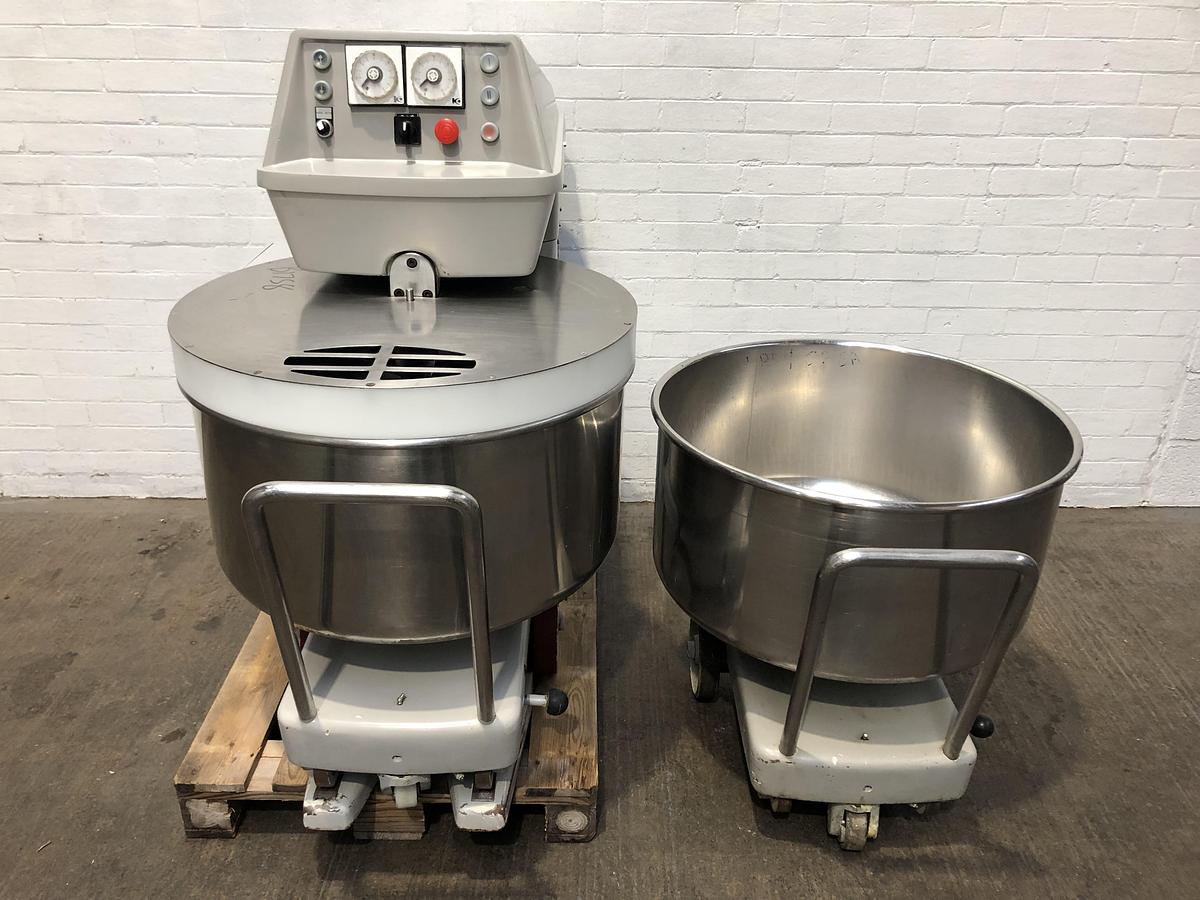 Used Kemper ST75A, 120kg (dough capacity) Spiral Mixer, 2 speed, 2 timers, supplied with 2 bowls