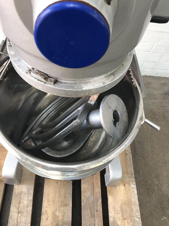Used Chefquip 30ltr Planetary Mixer complete with Stainless Steel Bowl, Beater and Hook