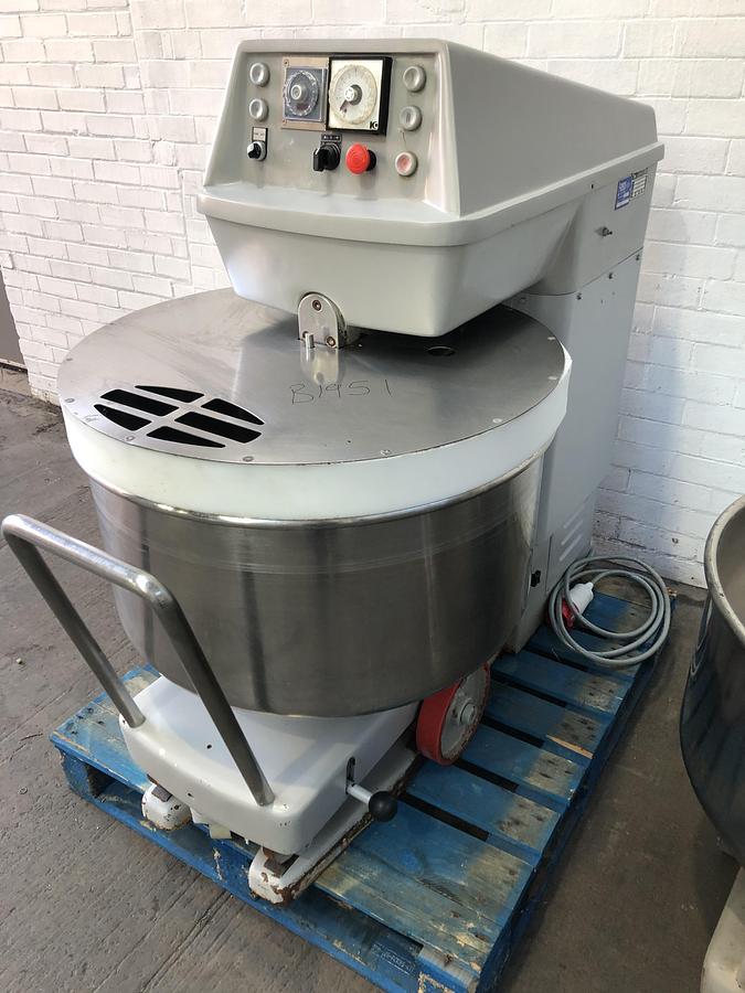 Used Kemper ST75A, 120kg (dough capacity) Spiral Mixer, 2 speed, 2 timers, supplied with 2 bowls