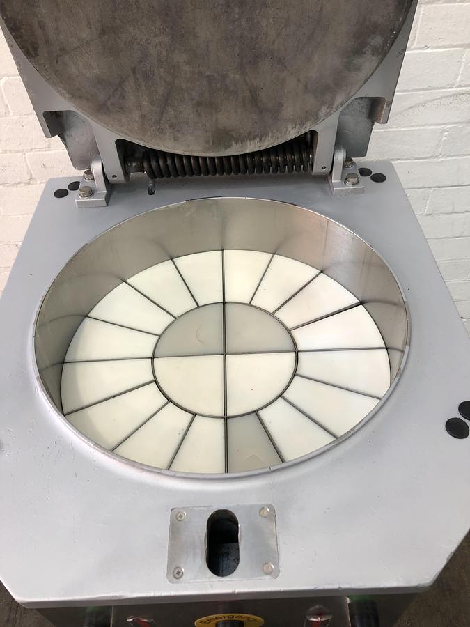 Used Sinmag D20, 20 piece hydraulic divider