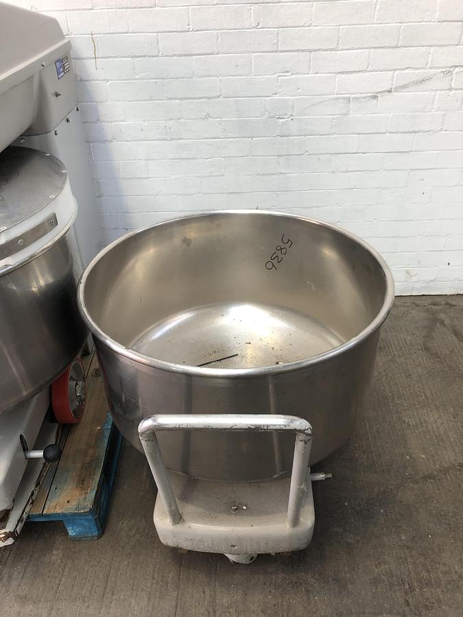 Used Kemper ST75A, 120kg (dough capacity) Spiral Mixer, 2 speed, 2 timers, supplied with 2 bowls
