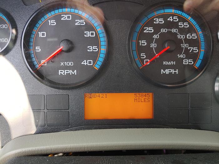 Used Elliott L55R Sign Crane on 2019 International 4300 Reg Cab Flatbed Truck - M97257