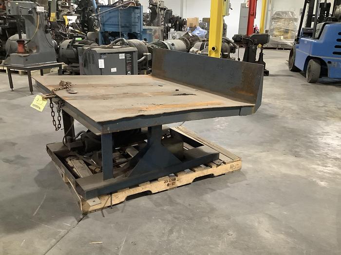 Used VESTIL LIFT TABLE