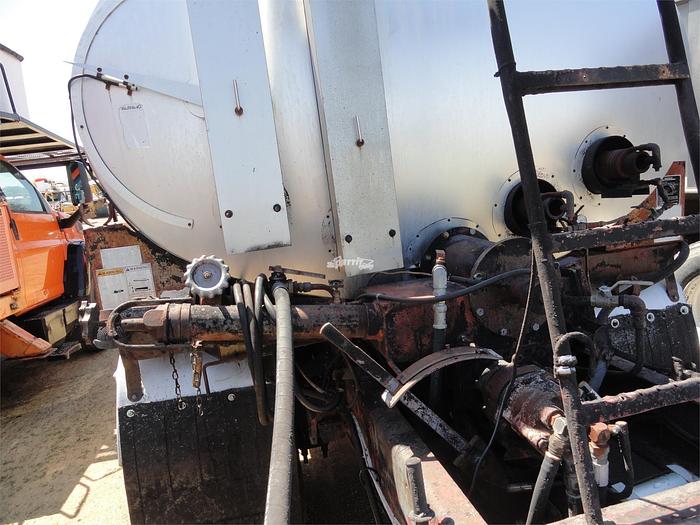 Used 1996 FORD F800