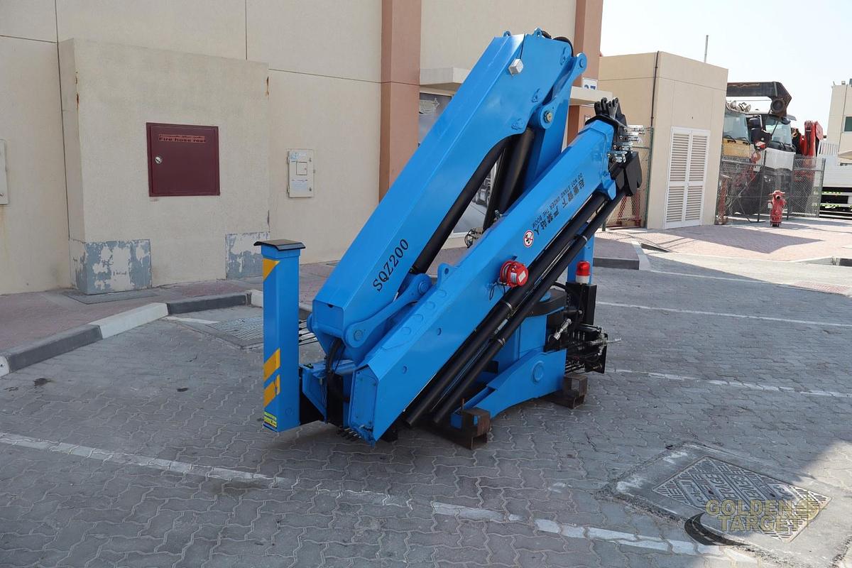 New CLW SQZ200-3 Knuckle boom (10-ton) Crane 2026