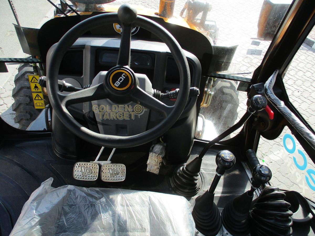 JCB 3DX PLUS 4x4 Backhoe Loader 2024