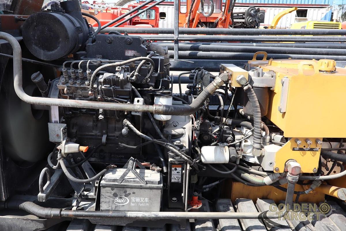 Used VERMEER D33x44 horizontal directional drilling (HDD) machine 2000