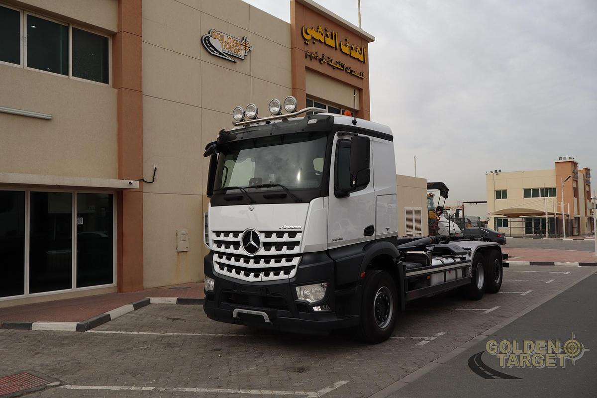 Used Mercedes Arocs 2545 6x2 Hook Loader 2017