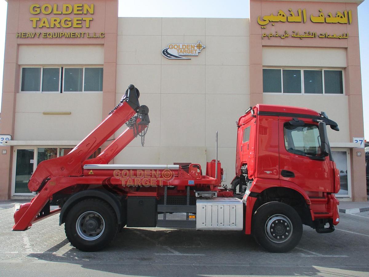 Used 2017 Mercedes Arocs 1843 Skip Loader