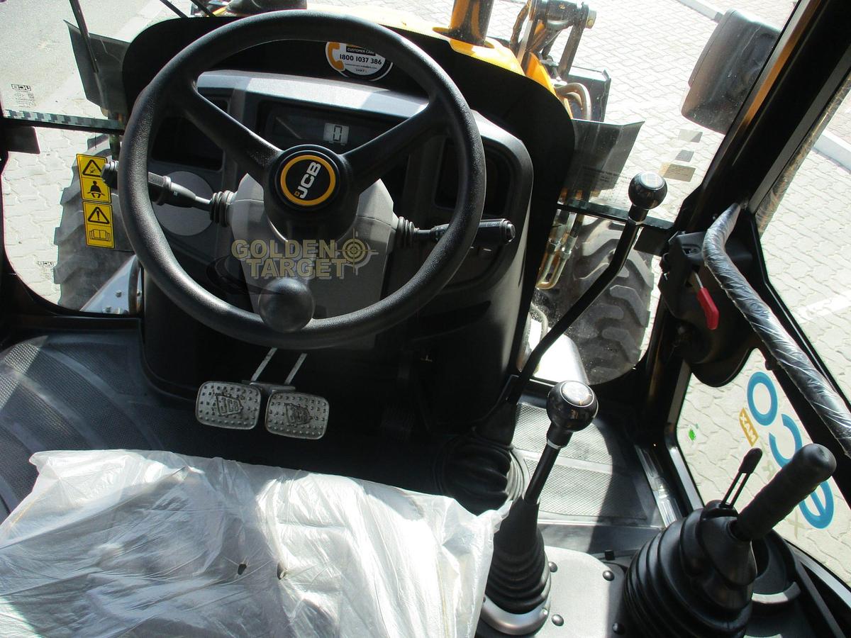 JCB 3DX PLUS 4x4 Backhoe Loader 2025