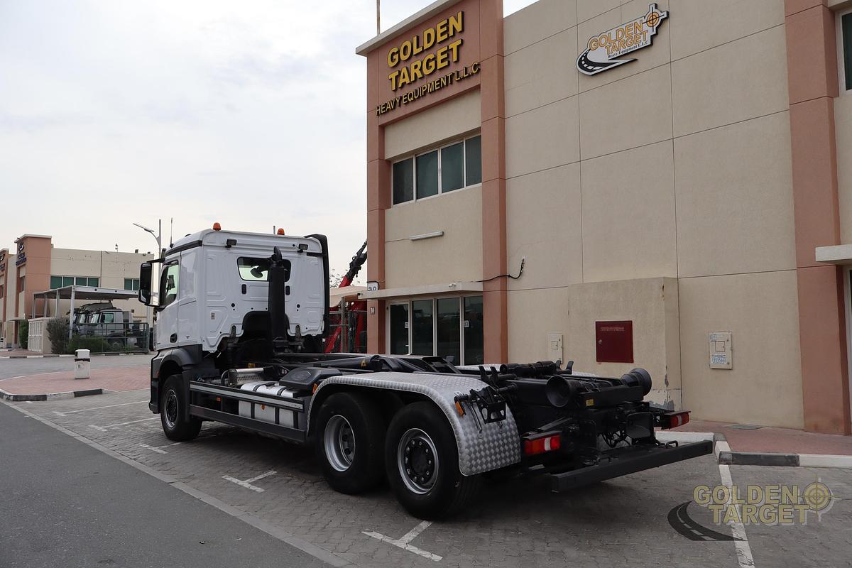 Used Mercedes Arocs 2545 6x2 Hook Loader 2017