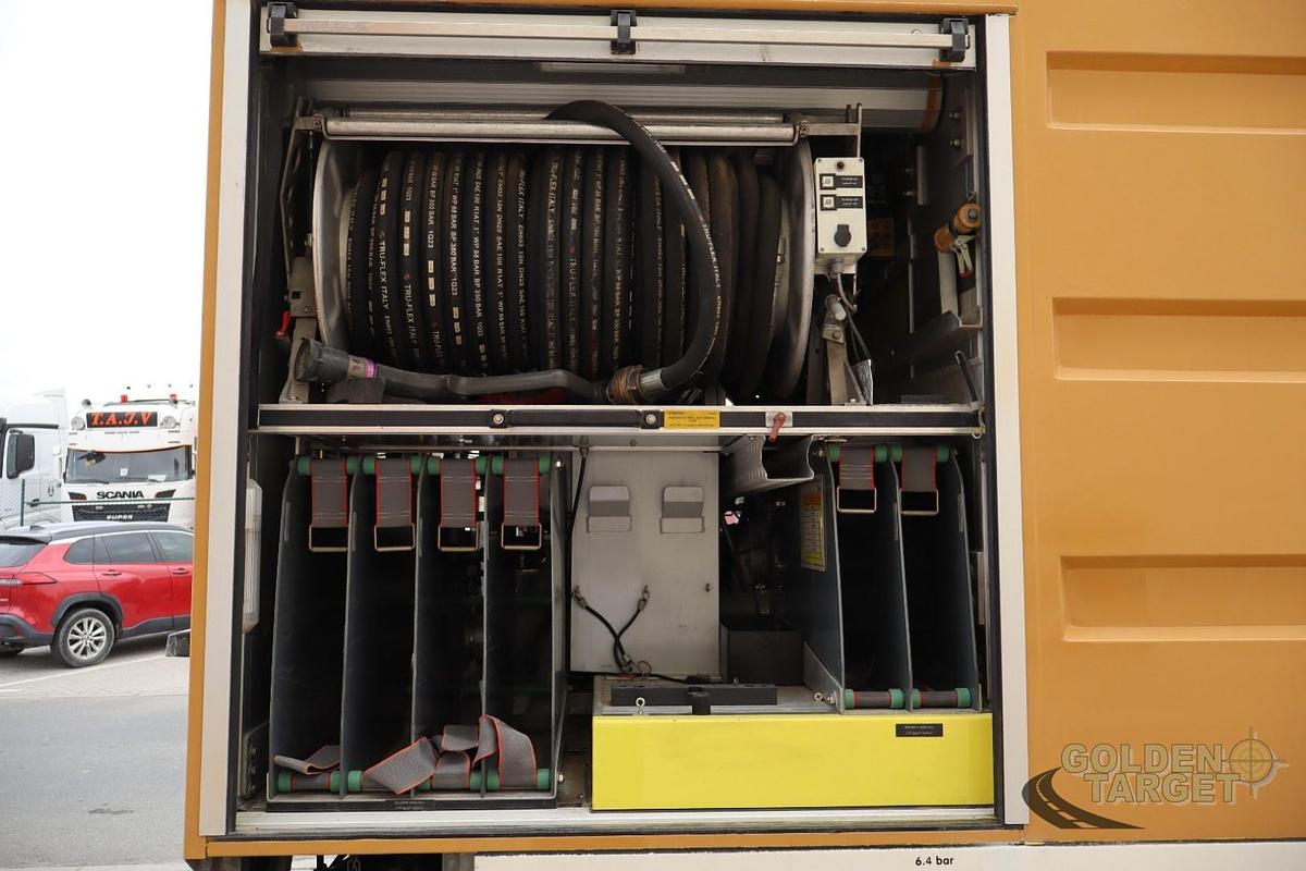 Used Mercedes UNIMOG U5000 4x4 Fire Truck 2011