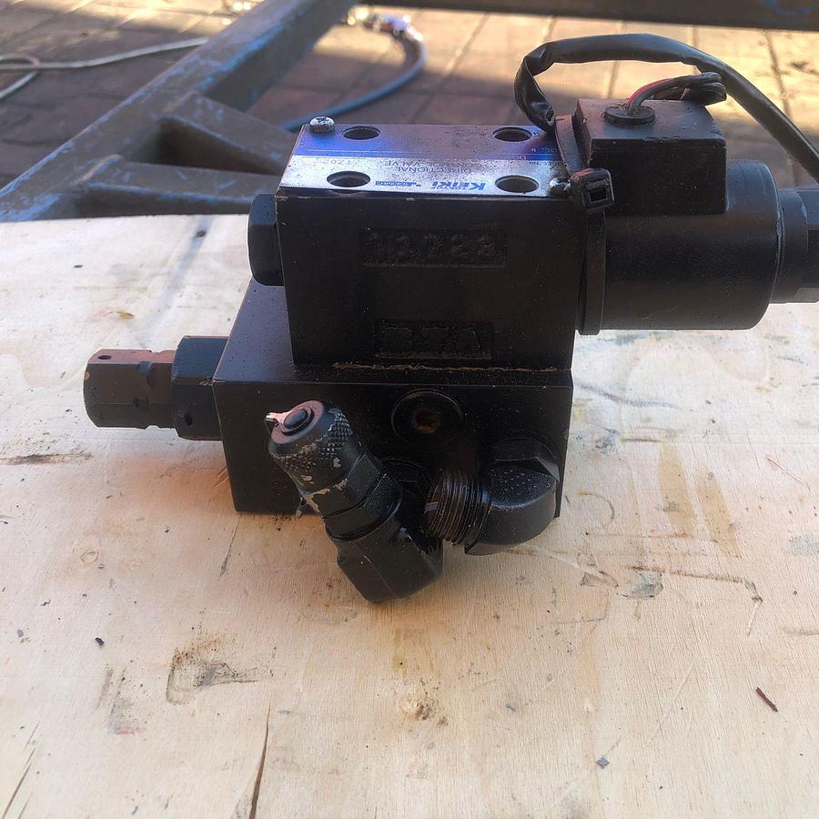 Used Tadano ATF-80 Directional Control Valve with Solenoid