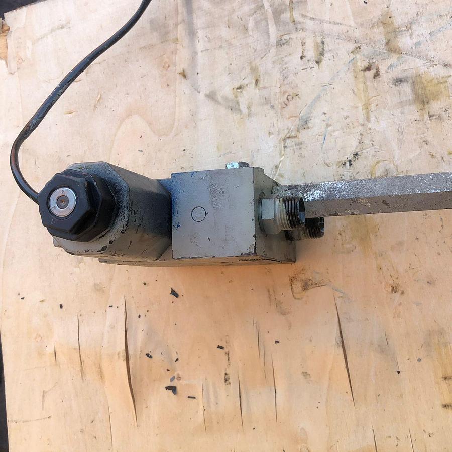 Used Tadano ATF-80 Solenoid Valve with Single Way Block