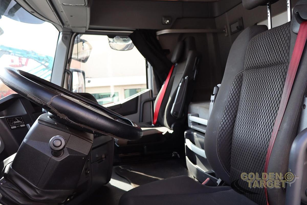 Used RENAULT 480 6x2 Skip Loader 2016