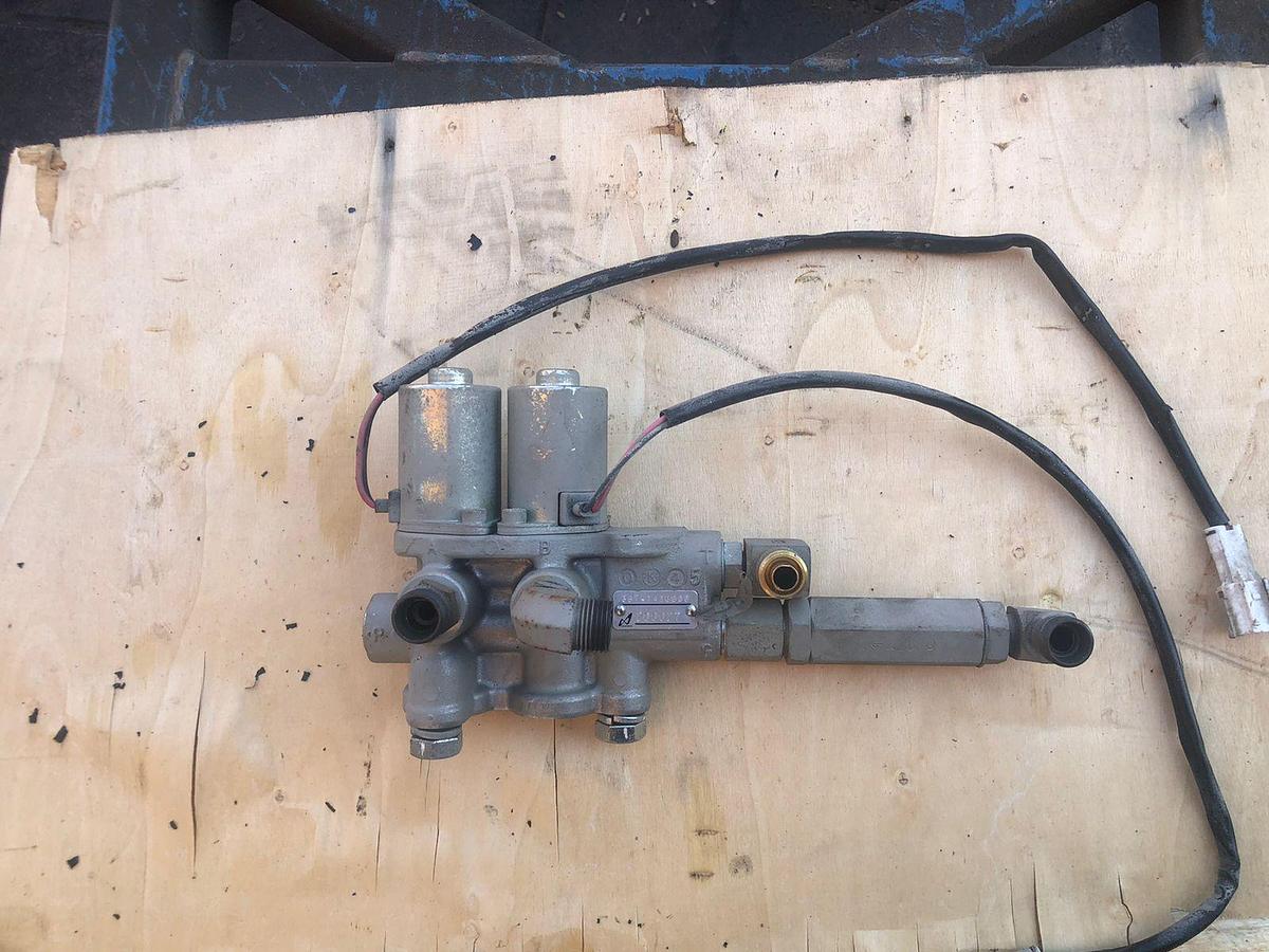 Used Tadano ATF-80 Pilot Valve with Solenoid