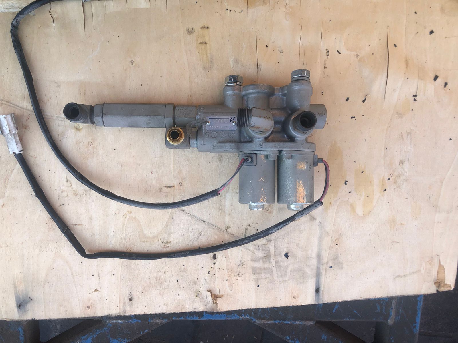 Used Tadano ATF-80 Pilot Valve with Solenoid