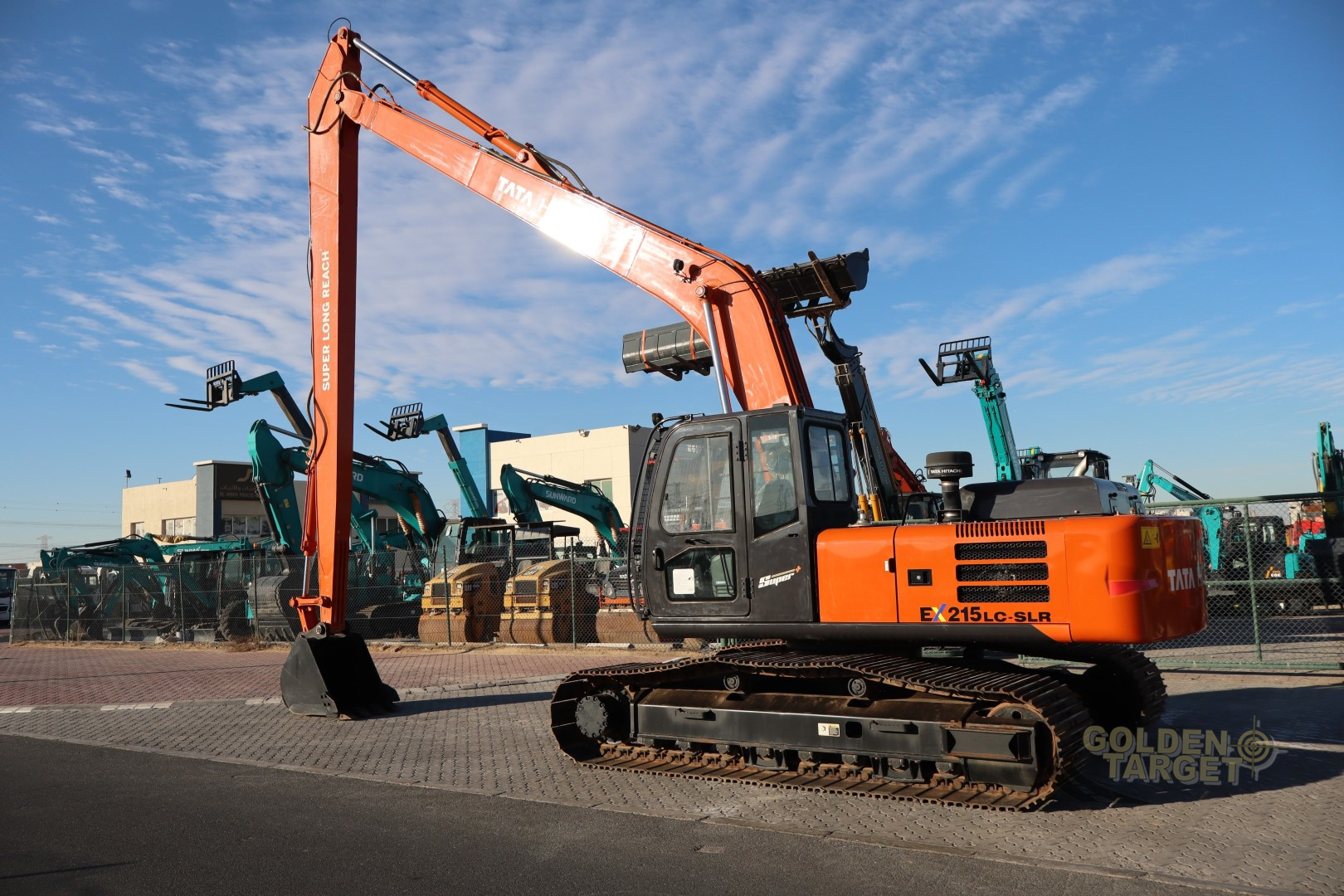 2025 Hitachi EX215LC-17967593