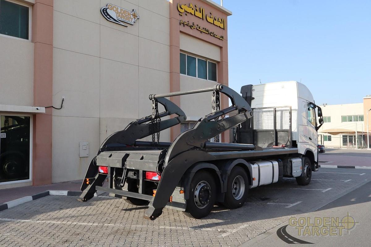 Used VOLVO FH460 6x2 Double Skip Loader 2017