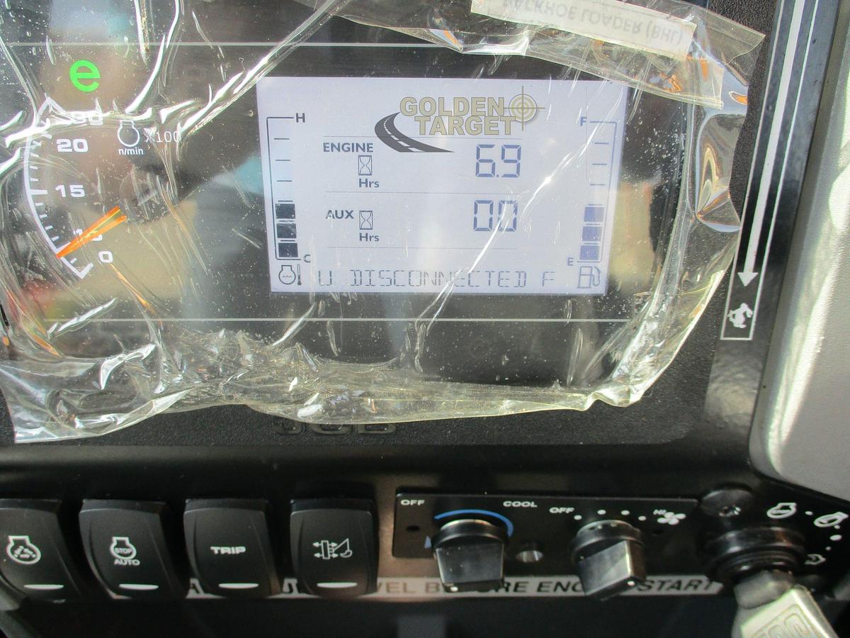 JCB 3DX PLUS 4x4 Backhoe Loader 2025