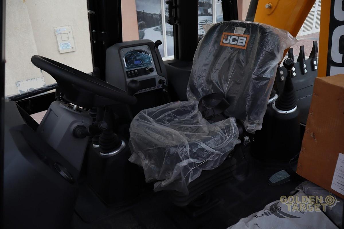 JCB 3DX PLUS 4x4 Backhoe Loader 2026