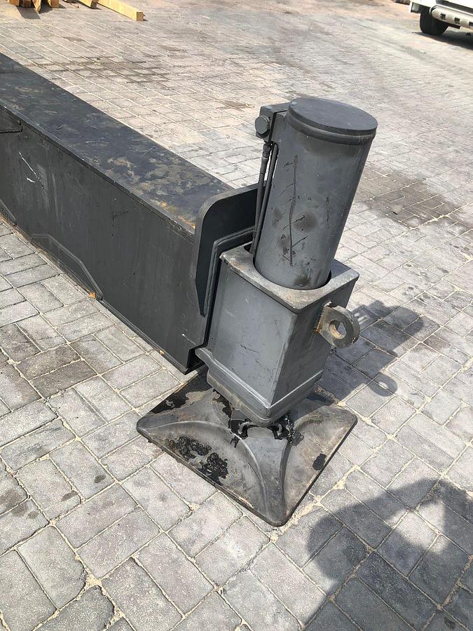Used Tadano ATF-80 Outrigger