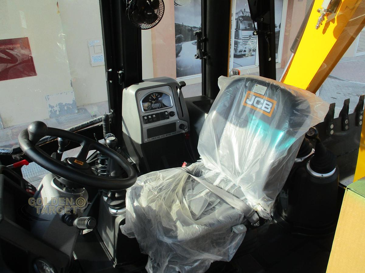 2025 JCB 3DX Plus 4x4 Backhoe Loader