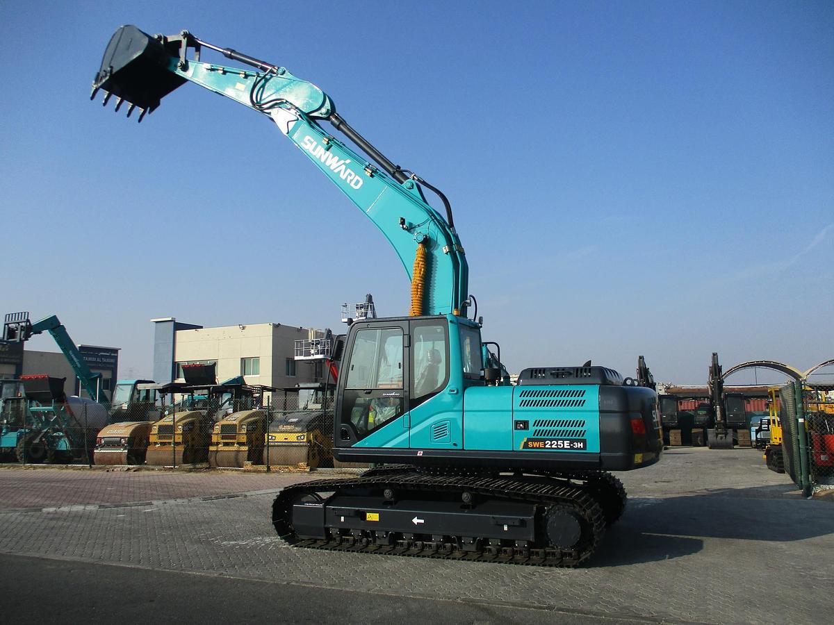 SUNWARD SWE225E-3H Hydraulic Excavator 2024