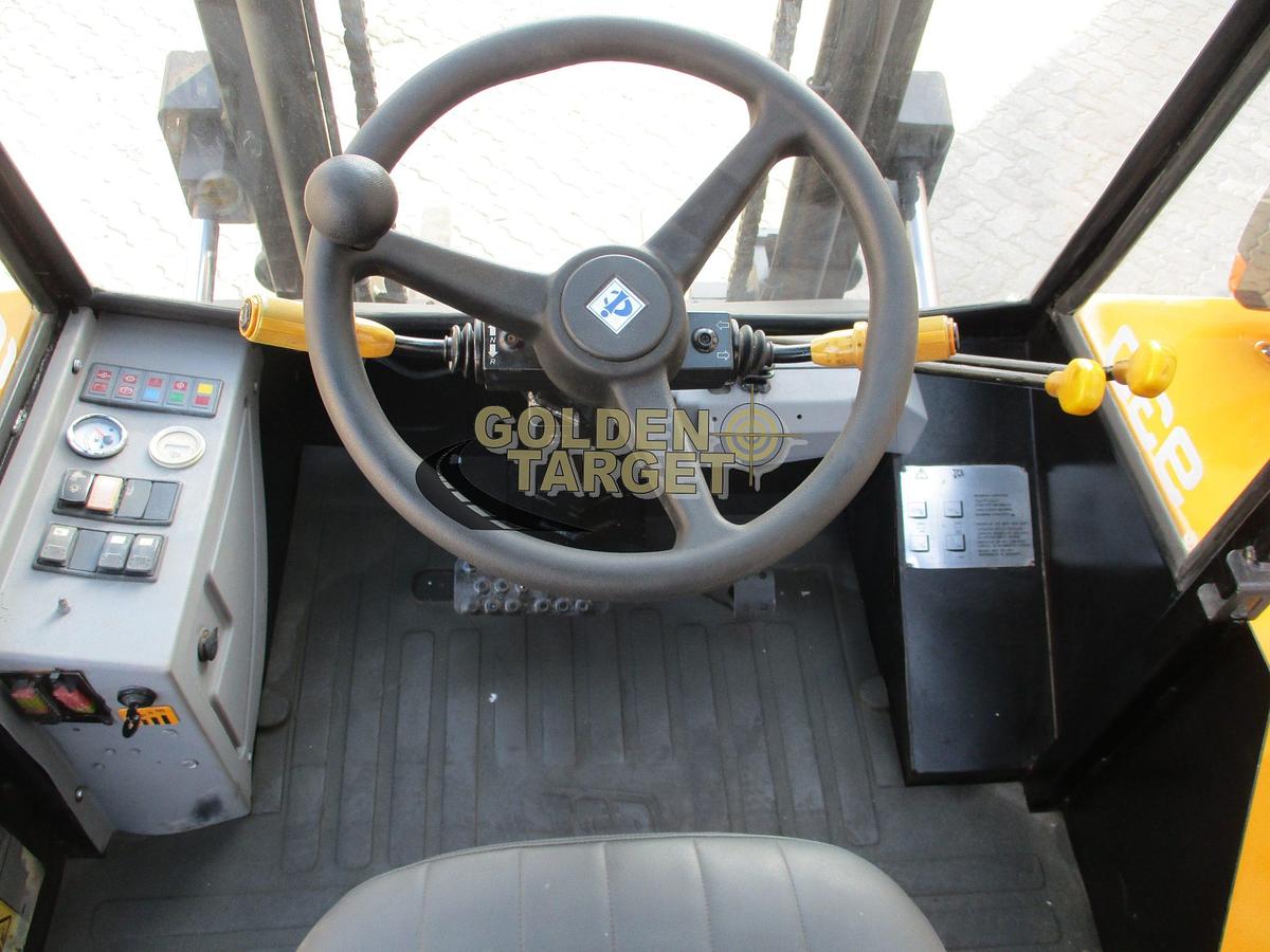 Used JCB 930 4x4 Rough Terrain Forklift 2009