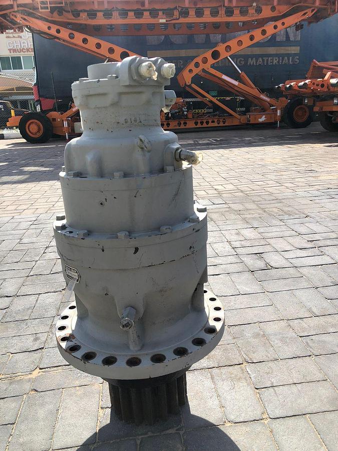 Used Tadano ATF-80 Hydraulic Swing Motor