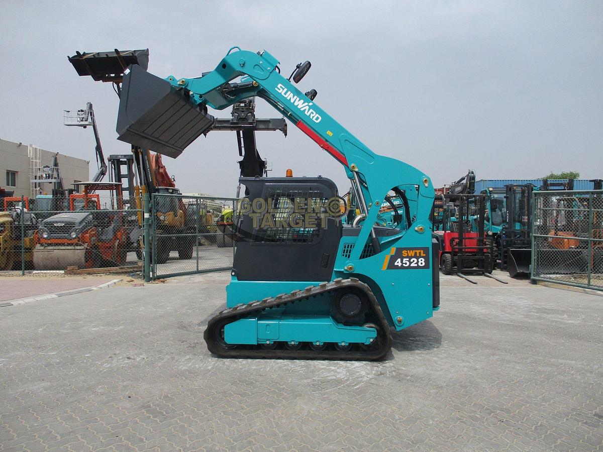SUNWARD SWTL4528 Crawler Skid Steer 2025