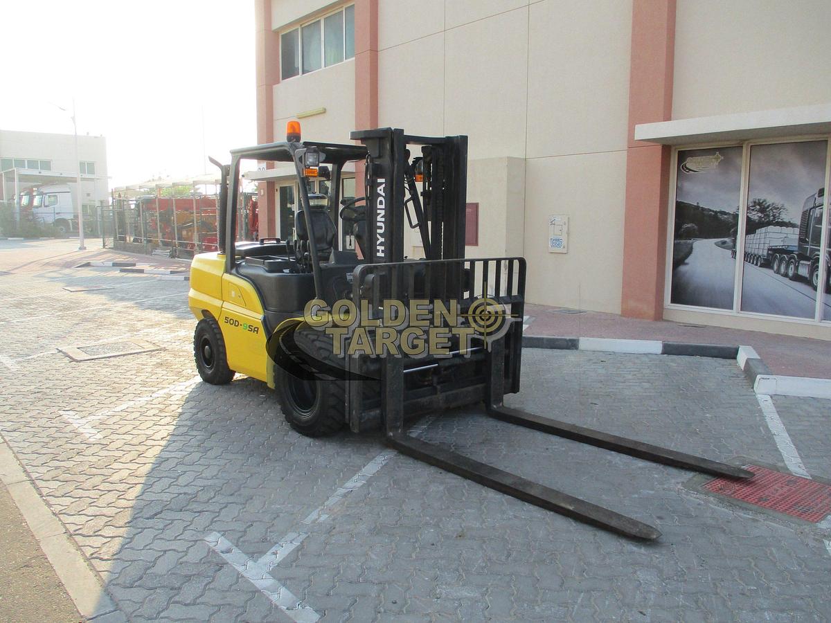 Used Hyundai 50D-9SA Diesel Forklift 2014