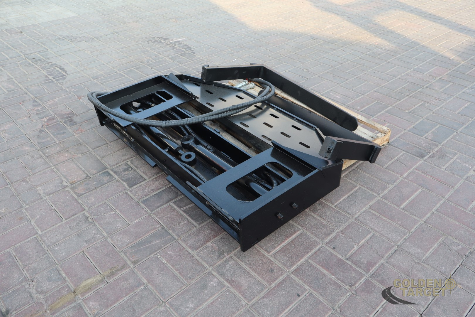 CAPTOK SIDE SHIFT FORKS Skid Steer Attachment 2025