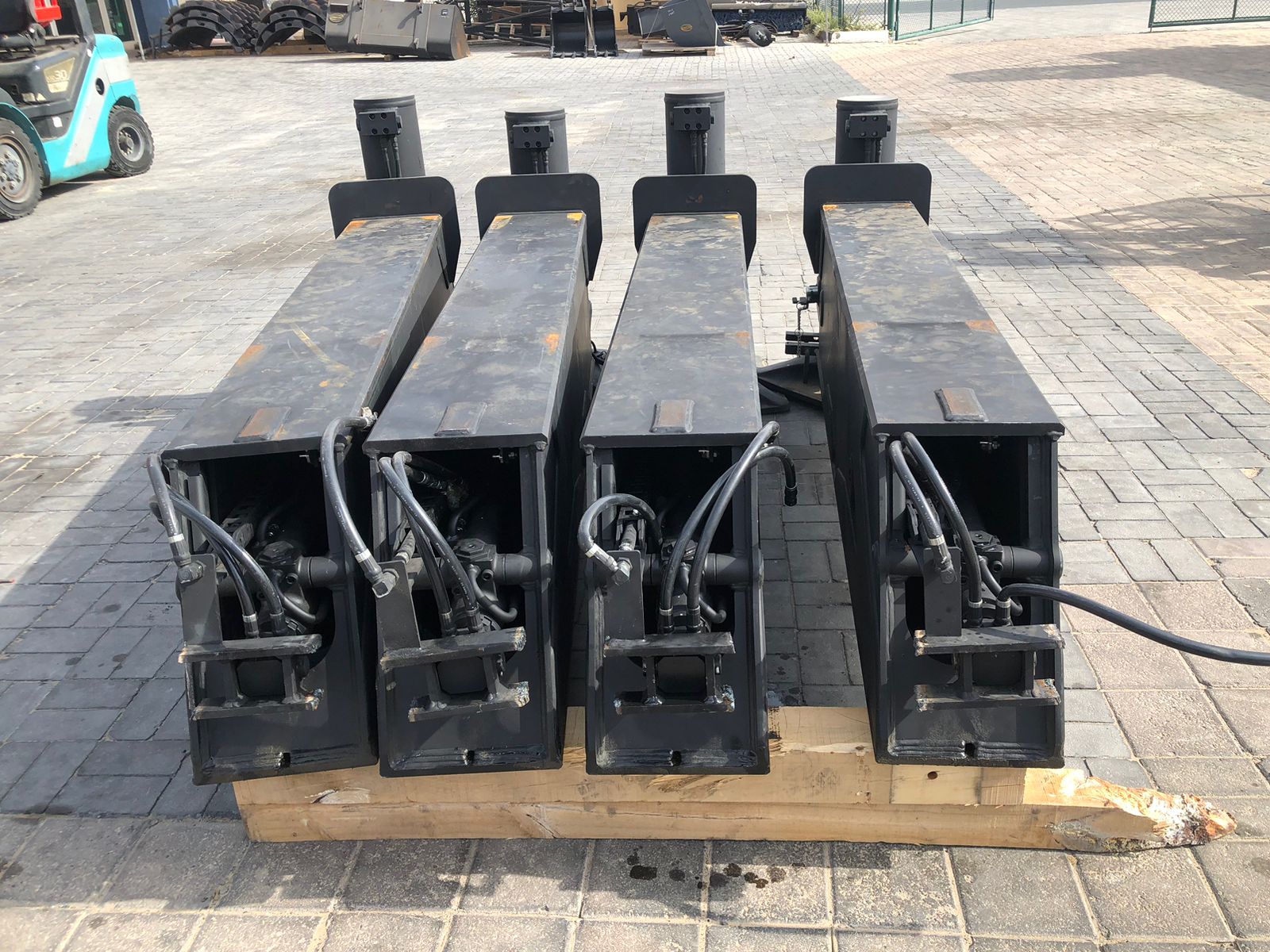 Used Tadano ATF-80 Outrigger
